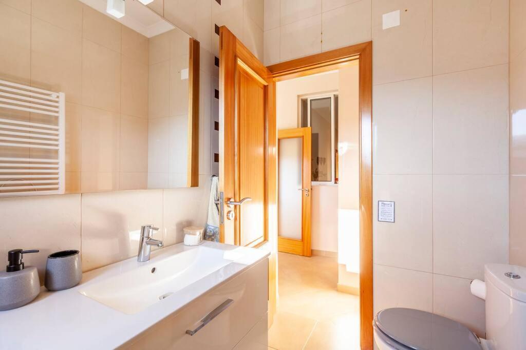 Апартаменты Charming 120M² In Historic Center Ламегу Экстерьер фото